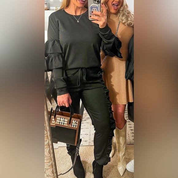 2 Piece Ruffle Jogger Set - Picture 3 of 6